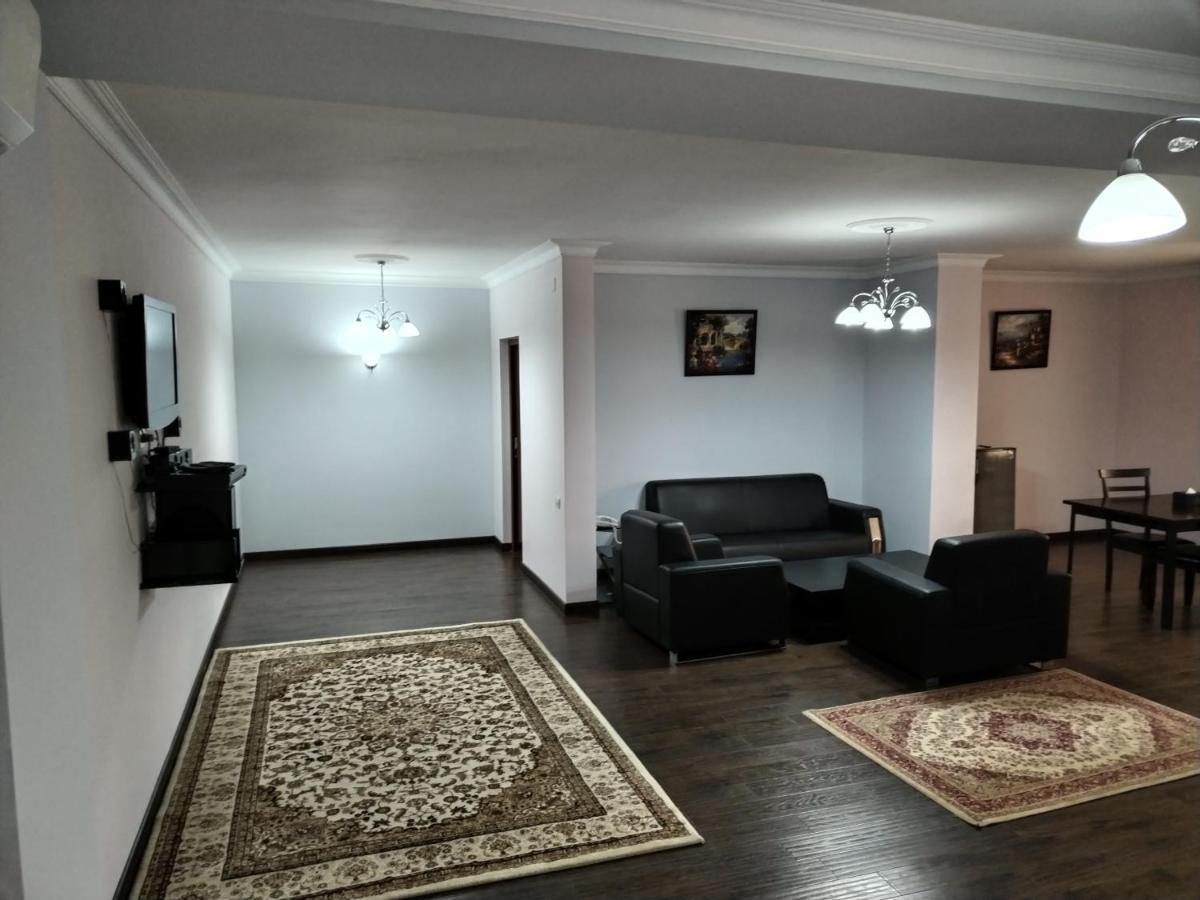 La Defense Hotel 예레반 외부 사진
