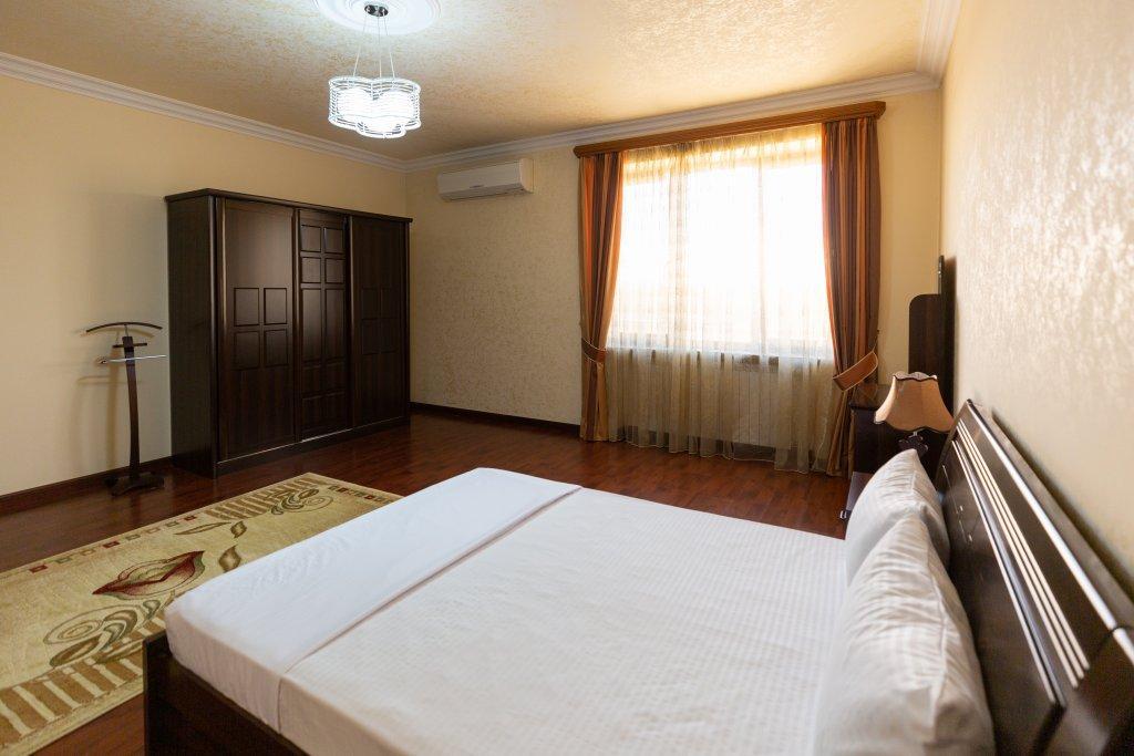 La Defense Hotel 예레반 외부 사진